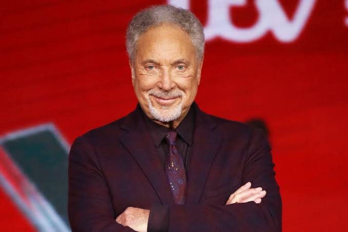 Tom Jones nói bị sa thải khỏi The Voice UK, ITV phản hồi - Saostar.vn