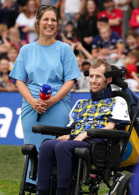 Who is Rob Burrow's wife and carer Lindsey? Meet the late Leeds Rhinos rugby star's spouse who raised awareness of MND